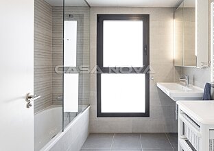 Ref. 1303716 | Neubau: Elegantes Penthaus mit privater Dachterrasse und privatem Pool