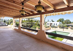 Ref. 2303718 | Mediterrane Villa mit viel Potenzial und Teilmeerblick 