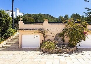 Ref. 2303718 | Mediterrane Villa mit viel Potenzial und Teilmeerblick 