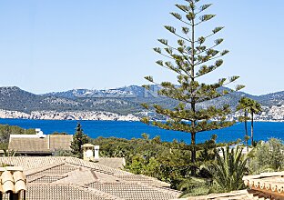 Ref. 2303718 | Mediterrane Villa mit viel Potenzial und Teilmeerblick 