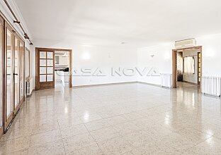 Ref. 2303718 | Mediterrane Villa mit viel Potenzial und Teilmeerblick 