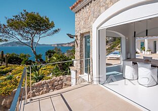 Ref. 2503511 | Villa idílica con ambiente isleño en 1a línea de mar 