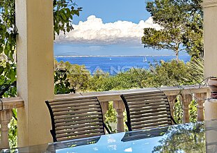 Ref. 2503728 | Unique villa with lots of potential in a good location 