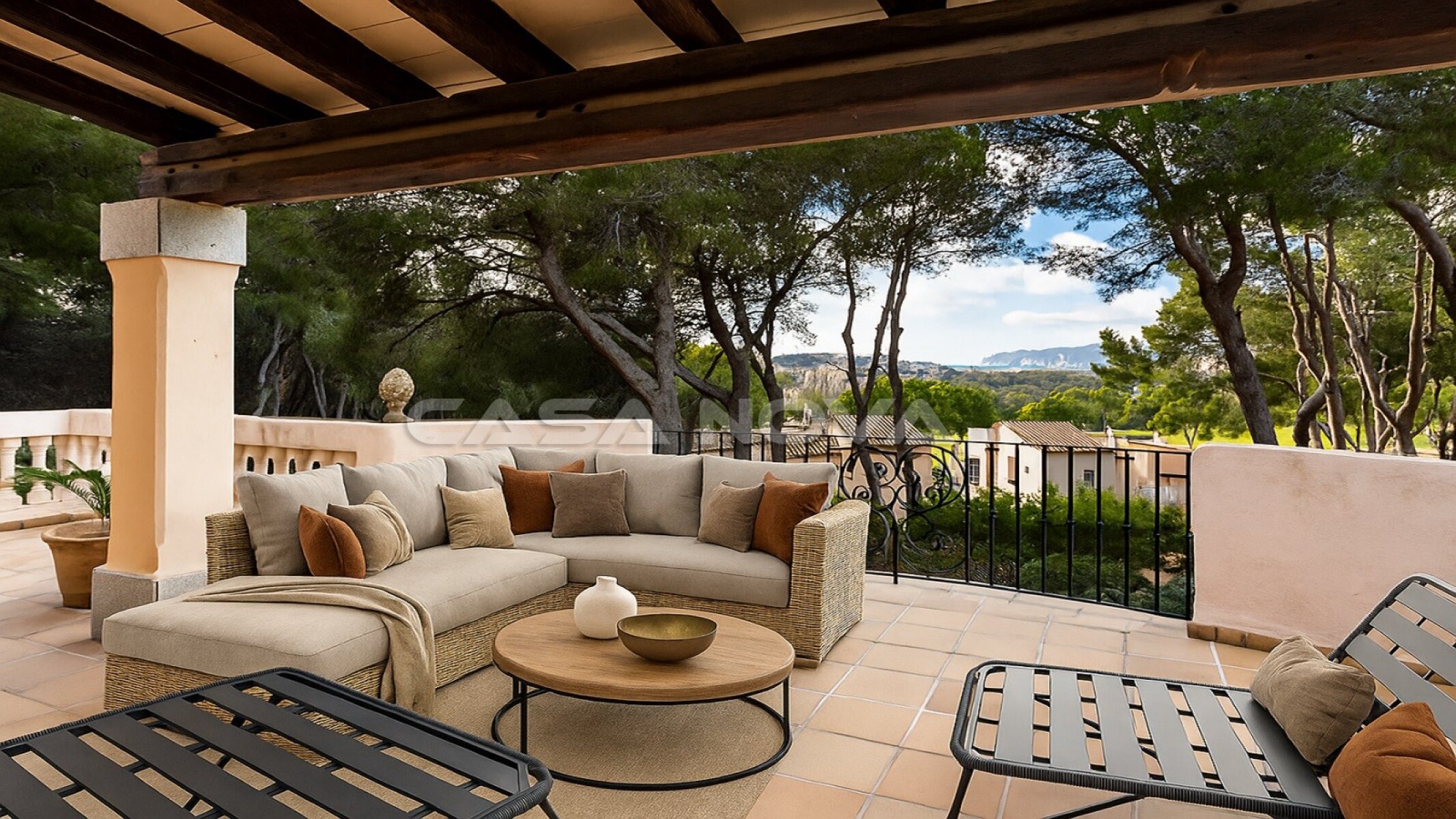 Mediterrane Villa in exklusiver Anlage mit Teilmeerblick 