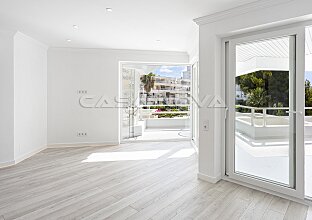 Ref. 1203814 | Piso reformado en 1a línea de mar