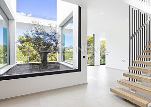 Ref. 2403579 | Luxurious new-build villa with stunning views