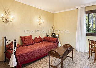 Ref. 2303769 | EXKLUSIV BEI UNS: Investment-Villa in Yachthafennähe