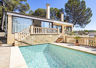 Ref. 2303769 | EXKLUSIV BEI UNS: Investment-Villa in Yachthafennähe