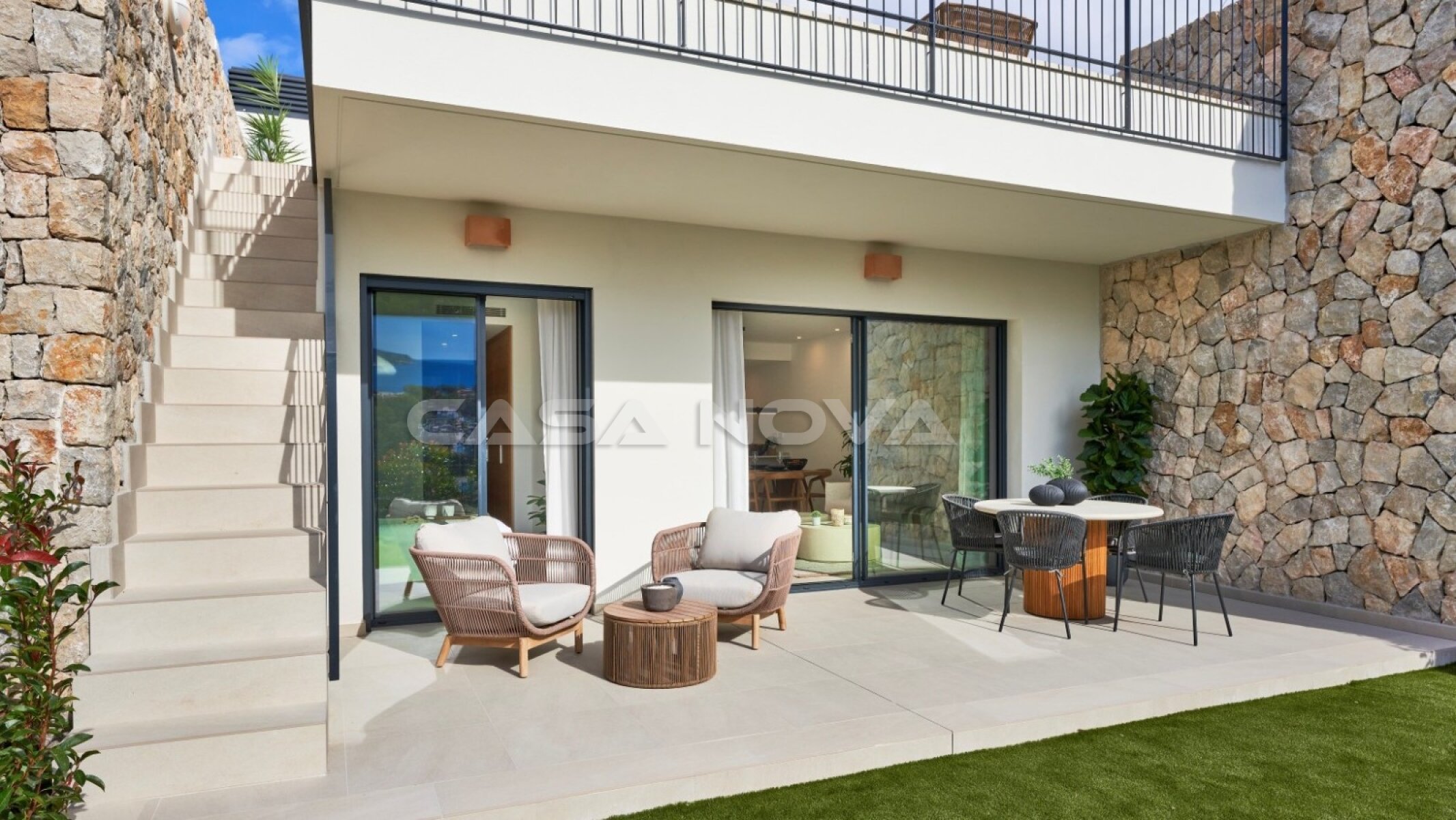 Lovely first floor apartment within walking distance to the beach
