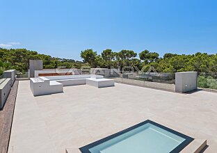 Ref. 2403825 | Luxury villa with pool in an exclusive residential area