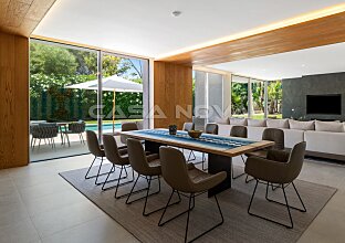 Ref. 2403825 | Luxury villa with pool in an exclusive residential area