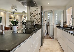 Ref. 1303828 | Soleado piso en una popular residencia junto al campo de golf