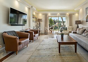 Ref. 1303828 | Soleado piso en una popular residencia junto al campo de golf