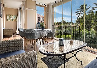 Ref. 1303828 | Soleado piso en una popular residencia junto al campo de golf