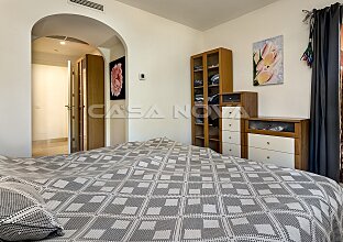 Ref. 1303828 | Soleado piso en una popular residencia junto al campo de golf