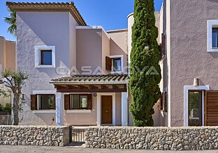 Ref. 2303831 | Fantástica villa con piscina en 1a línea al campo de golf