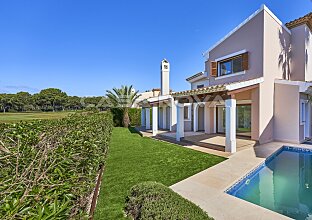 Ref. 2303831 | Fantástica villa con piscina en 1a línea al campo de golf