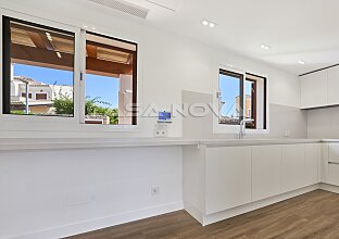 Ref. 2303831 | Fantástica villa con piscina en 1a línea al campo de golf