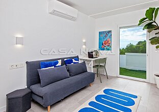 Ref. 2303830 | Modernisiertes Reihenhaus mit Meerblick in Yachhafen Nähe