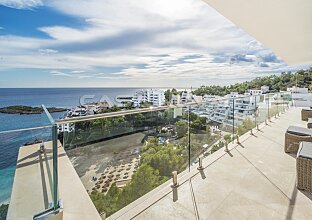 Ref. 1403836 | Moderno ático con vistas al mar y terraza privada en la azotea