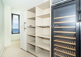 Ref. 1403836 | Moderno ático con vistas al mar y terraza privada en la azotea