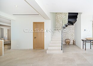 Ref. 1403836 | Moderno ático con vistas al mar y terraza privada en la azotea