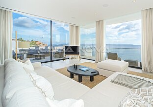 Ref. 1403836 | Moderno ático con vistas al mar y terraza privada en la azotea