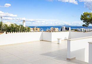 Ref. 2603837 | Elegante Villa mit Gästeapartment und Panoramablick- Dachterrasse 