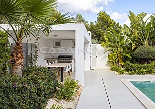 Ref. 2603837 | Elegante Villa mit Gästeapartment und Panoramablick- Dachterrasse 