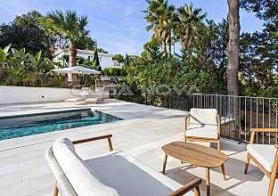 Ref. 2303692 | Renovated luxury villa with vacation rental license