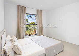 Ref. 2303692 | Renovated luxury villa with vacation rental license