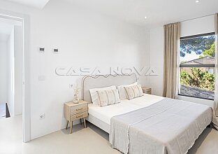 Ref. 2303692 | Renovated luxury villa with vacation rental license