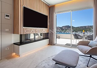 Ref. 2403852 | Elegante casa adosada con azotea y vistas al puerto