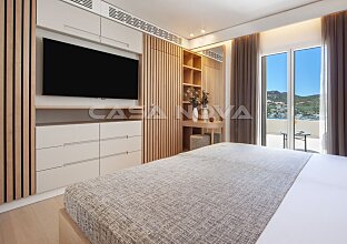 Ref. 2403852 | Elegante casa adosada con azotea y vistas al puerto