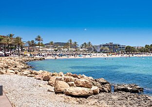 Ref. 2302718 | Villa mediterránea con piscina en 1. línea del campo de golf