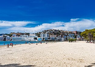 Ref. 1303861 | Ground floor flat within walking distance of the sandy beach