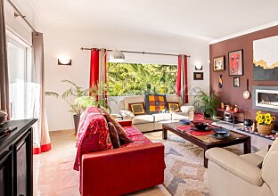 Ref. 2503858 | Preciosa villa con vistas parciales al mar y piscina