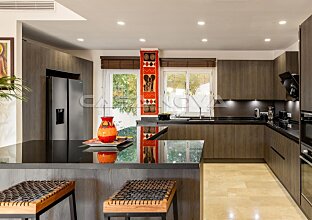 Ref. 2503858 | Preciosa villa con vistas parciales al mar y piscina