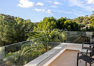 Ref. 2503858 | Preciosa villa con vistas parciales al mar y piscina