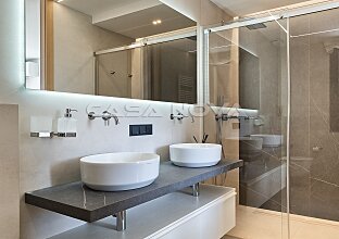 Ref. 2703862 | Espectacular villa con vistas parciales al mar y casa de invitados 