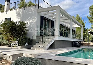 Ref. 2703862 | Espectacular villa con vistas parciales al mar y casa de invitados 