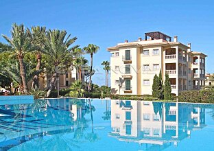 Ref. 1303864 | Modern penthouse with private rooftop terrace