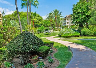 Ref. 1303864 | Modern penthouse with private rooftop terrace