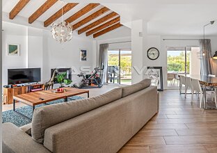 Ref. 2303865 | Moderna casa adosada en primera línea del campo de golf