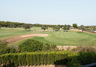 Ref. 2303865 | Moderna casa adosada en primera línea del campo de golf