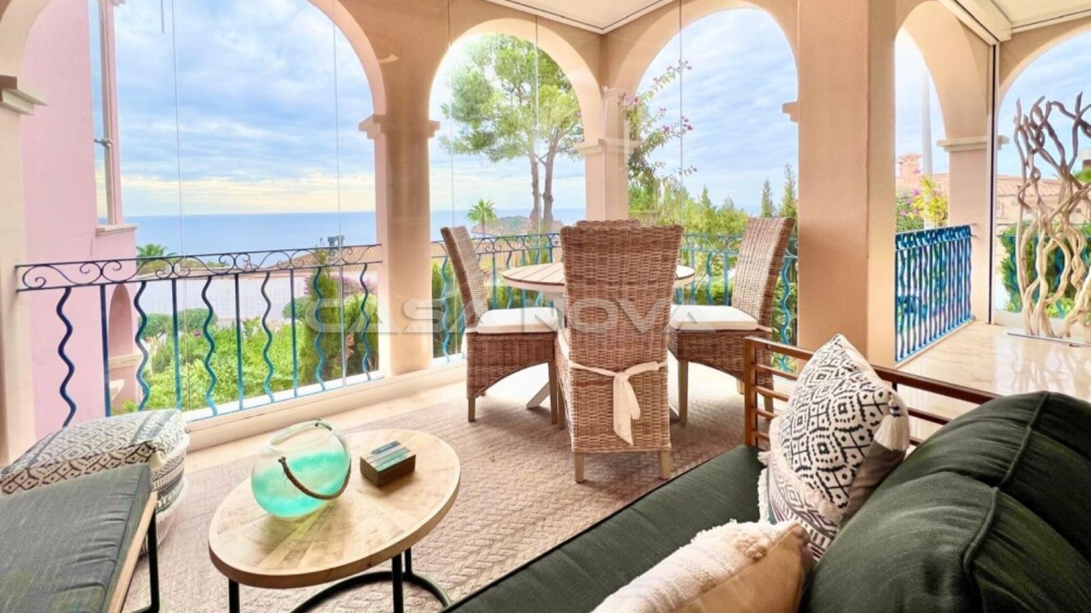 Fantastic sea view apartment with terrace 