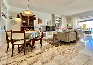 Ref. 1303879 | Fantástico apartamento en primera línea de mar con acceso al mar