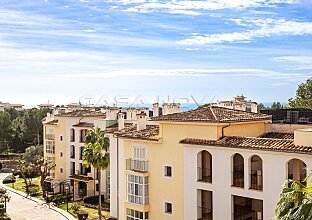 Ref. 1303882 | Penthouse mit privater Dachterrasse und Teil- Meerblick