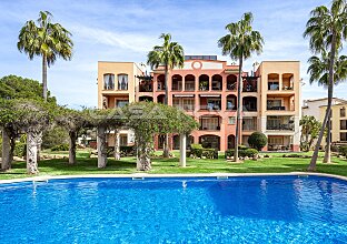 Ref. 1303882 | Penthouse mit privater Dachterrasse und Teil- Meerblick