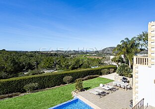 Ref. 2403883 | Atemberaubende Villa mit Überlaufpool und Panoramablick